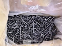 ± 2 dozen snelbouwschroeven pgb