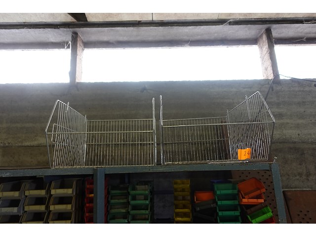 2 draadmanden - afbeelding 1 van  2