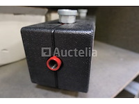 2 drukonderbrekerflessen - afbeelding 2 van  9