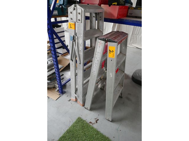 2 dubbele oplooptrappen - afbeelding 1 van  4