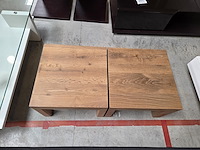 2 eikenhouten bijzettafeltjes - afbeelding 2 van  3