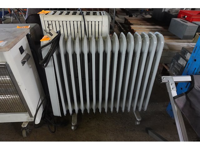 2 electrische verwarmingstoestellen - afbeelding 1 van  2