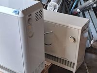 2 elektrische accumulatieradiatoren, werkend - afbeelding 2 van  2