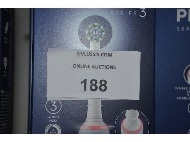 2 elektrische tandenborstels braun oral b pro series 3 vapor blue (b435) - afbeelding 2 van  4