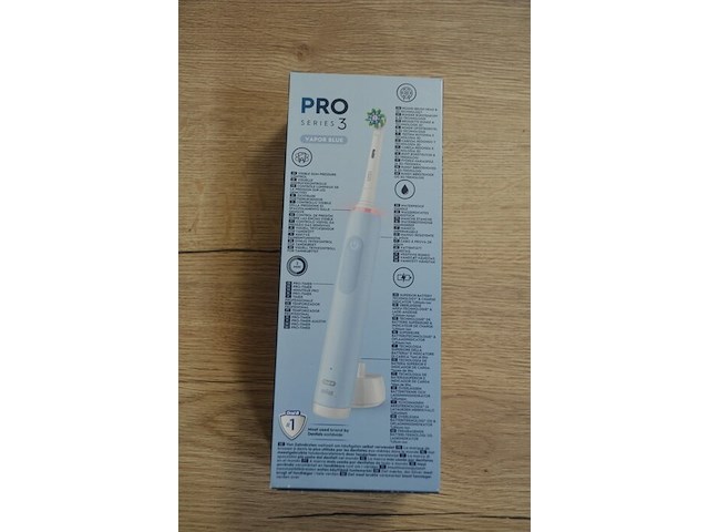 2 elektrische tandenborstels braun oral b pro series 3 vapor blue (b435) - afbeelding 4 van  4