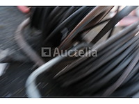 2 elektrische verlengsnoeren op de spoel - afbeelding 5 van  5