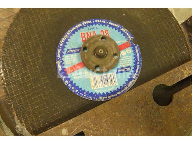 2 elektrogereedschappen - afbeelding 9 van  12