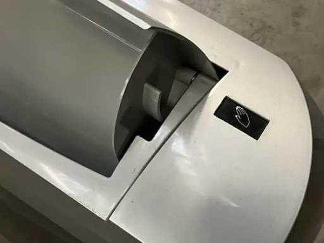 2 elis hygiëne vuilbakken en 11 papierdispensers - afbeelding 6 van  7