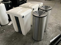 2 elis hygiëne vuilbakken en 11 papierdispensers - afbeelding 2 van  3