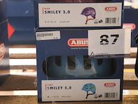 2 fietshelmen abus smiley 3,0, maten s en m - afbeelding 2 van  2