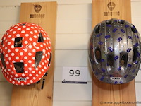 2 fietshelmen abus - afbeelding 1 van  1
