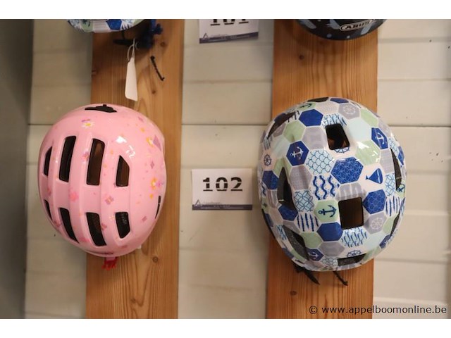 2 fietshelmen abus - afbeelding 1 van  1
