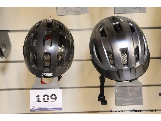2 fietshelmen abus - afbeelding 1 van  1