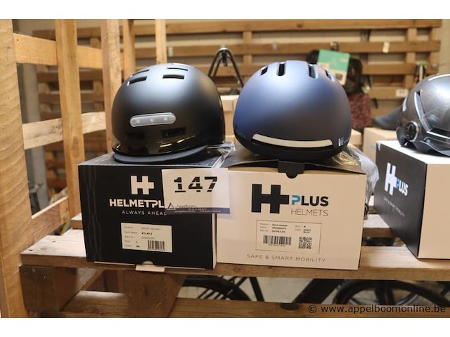 2 fietshelmen h plus aphrodite m, atlas 2 l - afbeelding 1 van  2