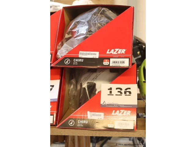 2 fietshelmen lazer chiru, maat s - afbeelding 1 van  2