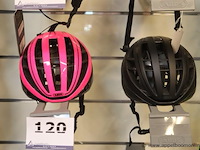 2 fietshelmen wo abus - afbeelding 1 van  1