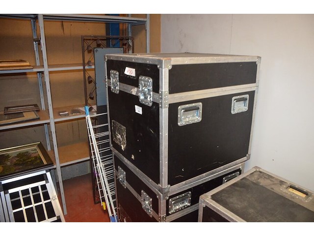 2 flightcases afm. 71x68x71 , flightcase afm. 63x52x87 - afbeelding 3 van  8