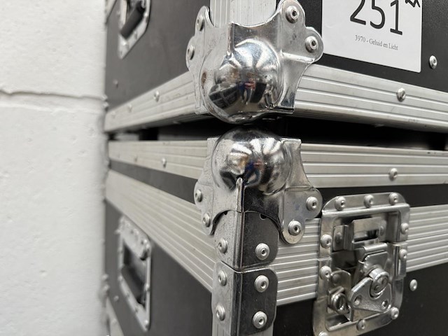 2 flightcases - afbeelding 2 van  7