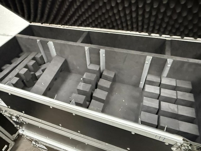 2 flightcases - afbeelding 3 van  7