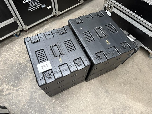 2 flightcases - afbeelding 4 van  11
