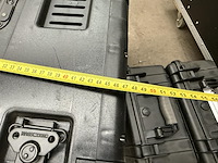2 flightcases - afbeelding 10 van  11