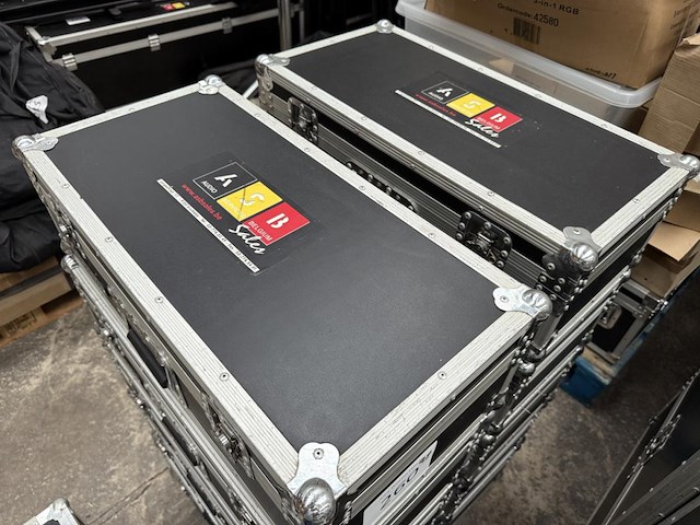2 flightcases - afbeelding 1 van  6