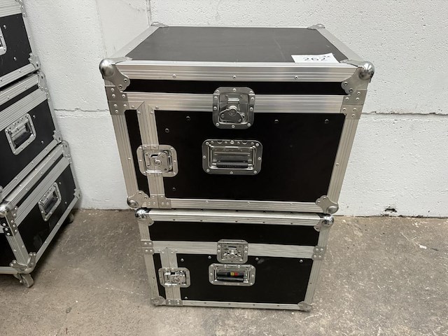 2 flightcases - afbeelding 1 van  7