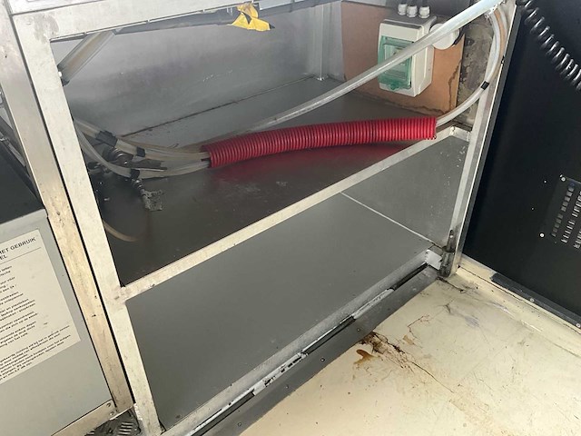 2 foodcontainer inclusief 1 aanhangwagen tack - afbeelding 8 van  53