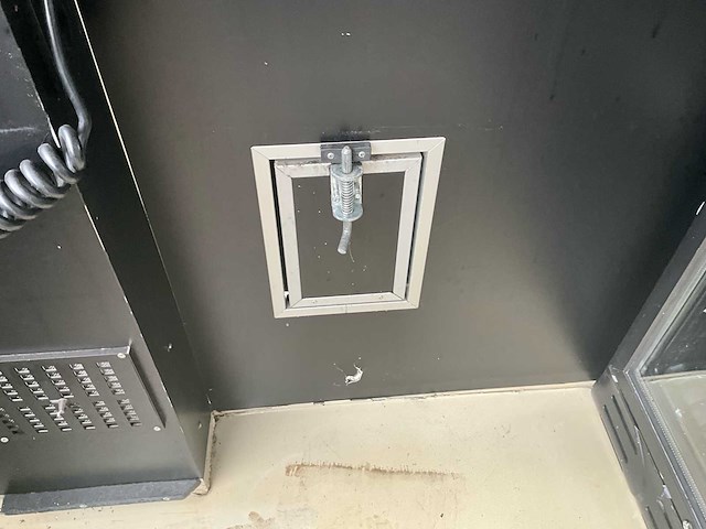 2 foodcontainer inclusief 1 aanhangwagen tack - afbeelding 9 van  53