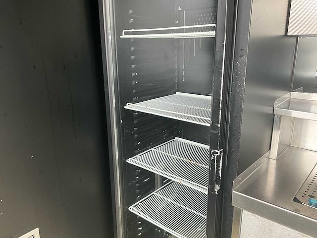 2 foodcontainer inclusief 1 aanhangwagen tack - afbeelding 11 van  53