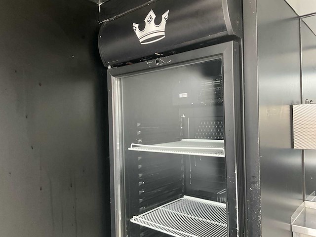 2 foodcontainer inclusief 1 aanhangwagen tack - afbeelding 12 van  53