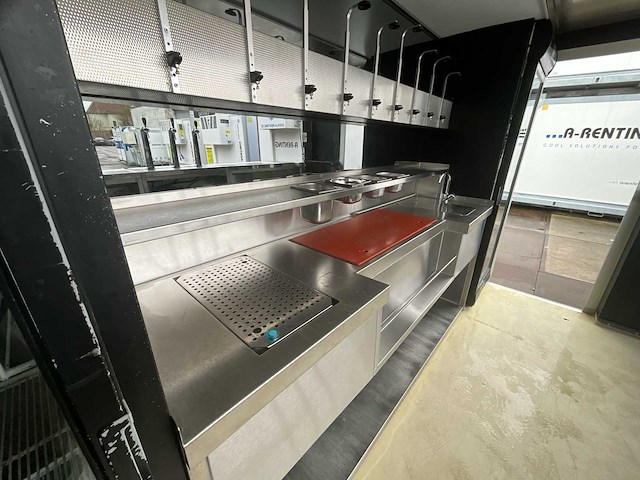 2 foodcontainer inclusief 1 aanhangwagen tack - afbeelding 13 van  53