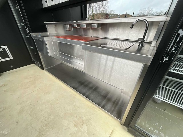 2 foodcontainer inclusief 1 aanhangwagen tack - afbeelding 14 van  53