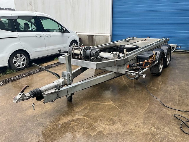 2 foodcontainer inclusief 1 aanhangwagen tack - afbeelding 18 van  53