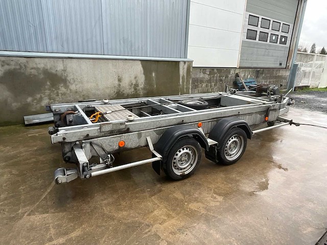 2 foodcontainer inclusief 1 aanhangwagen tack - afbeelding 21 van  53