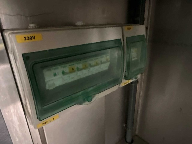 2 foodcontainer inclusief 1 aanhangwagen tack - afbeelding 40 van  53