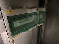 2 foodcontainer inclusief 1 aanhangwagen tack - afbeelding 40 van  53