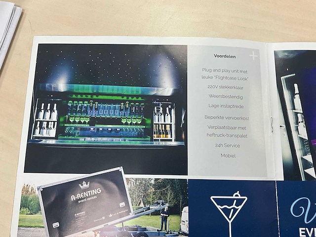 2 foodcontainer inclusief 1 aanhangwagen tack - afbeelding 51 van  53