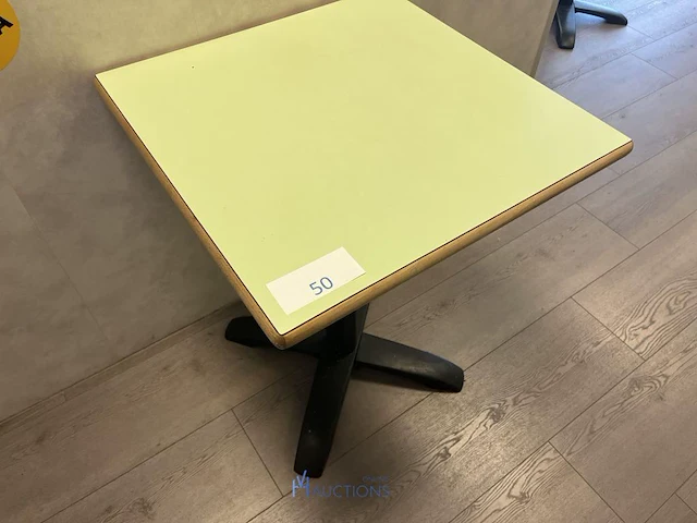 2 formica horecatafels - afbeelding 1 van  6