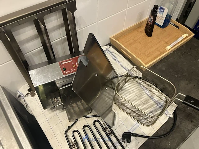 2 formica kasten met horeca-inhoud - afbeelding 3 van  8