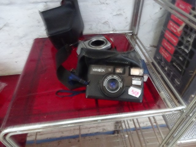 2 foto camera's - afbeelding 1 van  2
