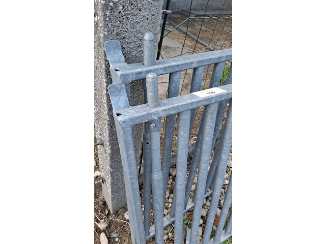 2 galva traliehekken voor paardenstal 80cm hoog x 50cm breed - afbeelding 2 van  3