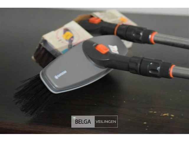 2 gardena systeem waterborstels - afbeelding 2 van  5