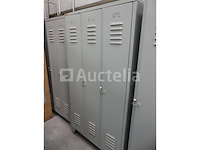 2 garderobekasten met 3 deuren