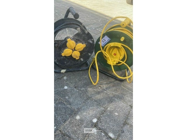 2 gebruikte kabelhaspels - afbeelding 1 van  3