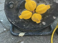 2 gebruikte kabelhaspels - afbeelding 2 van  3