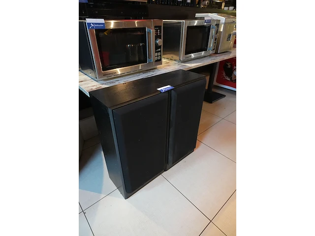 2 geluidsboxen (39 x 29 x h75 cm) - afbeelding 1 van  6