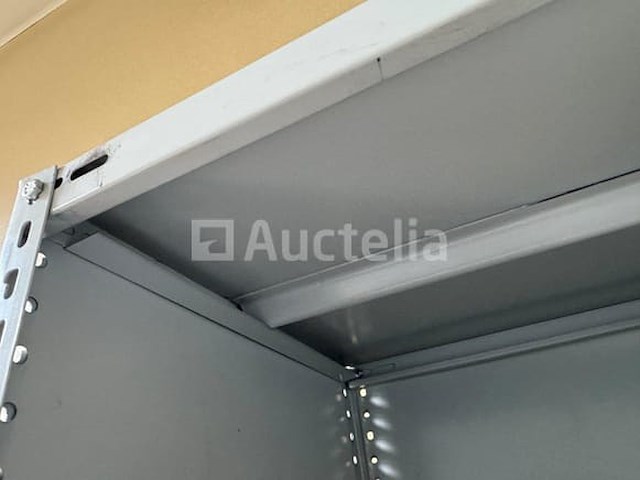 2 gesloten metalen planken - afbeelding 3 van  8