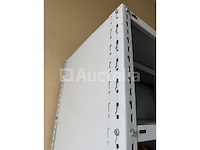 2 gesloten metalen planken - afbeelding 6 van  8