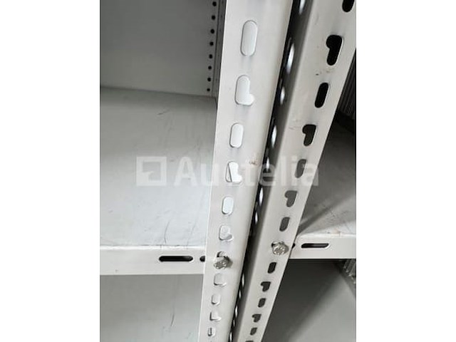 2 gesloten metalen planken - afbeelding 7 van  8